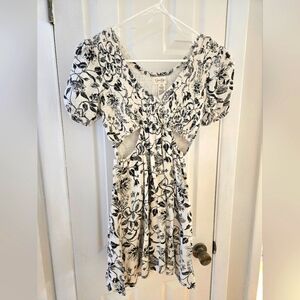 Jessica Simpson Cutout dress